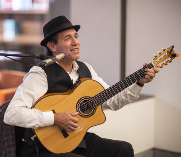 Gallery photo 4 of Tony Silva Spanish Guitar