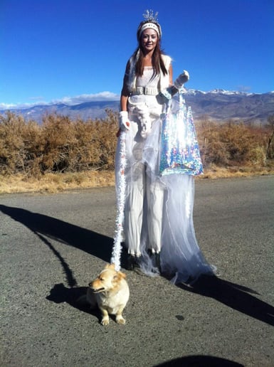 Gallery photo 7 of Tootsie Gazelle Stilt Walker