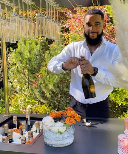 Gallery photo 7 of Top It Off Bartending