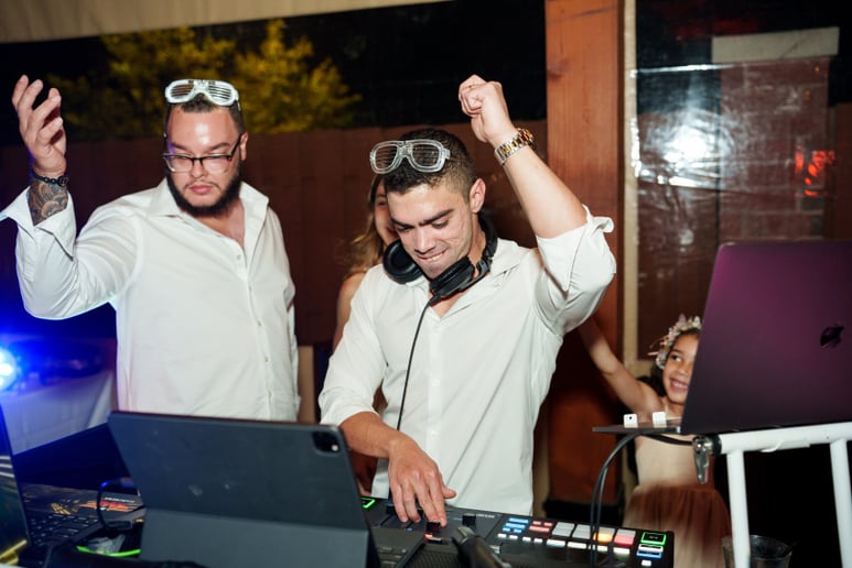 Gallery photo 8 of DJ Fidel
