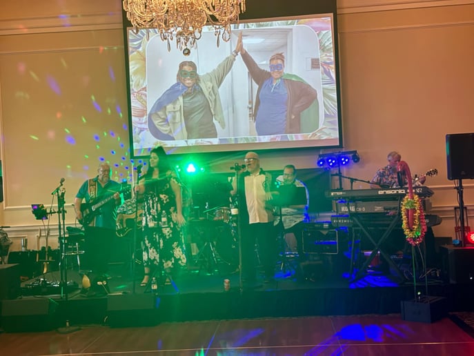 Gallery photo 9 of Top Secret Band
