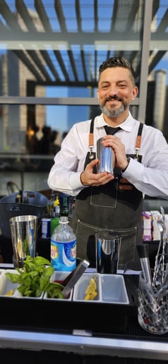Gallery photo 1 of Top Shelf Bartend