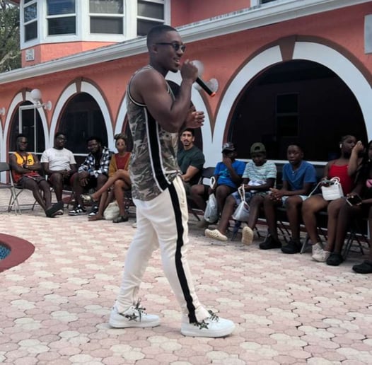 Gallery photo 2 of Top Youth Motivational Speaker