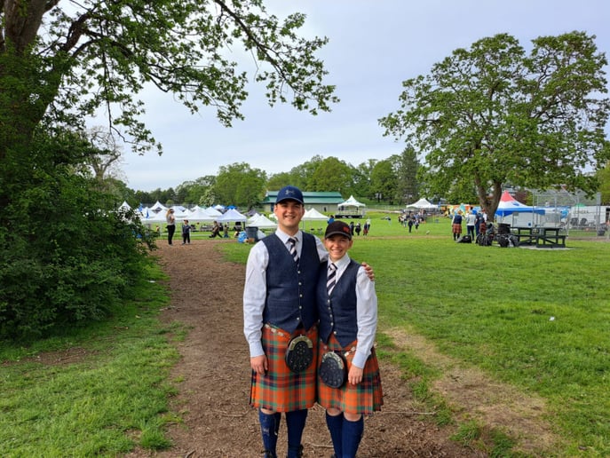 Gallery photo 1 of Tori & Craig - Lower Mainland Bagpipers
