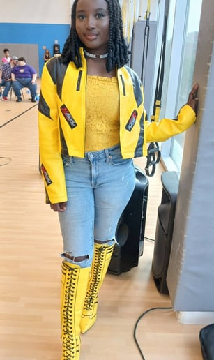 Gallery photo 5 of Tori Tellem