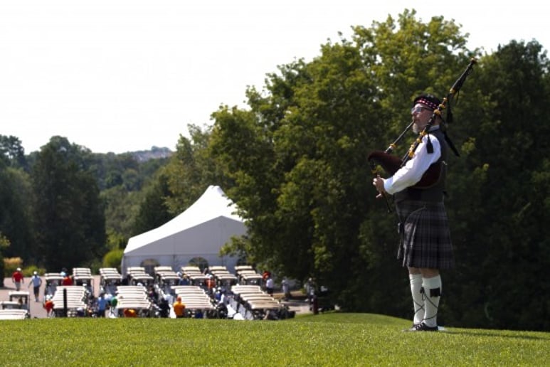Gallery photo 1 of Toronto Bagpiper
