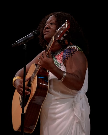 Gallery photo 2 of Tosi Brooks