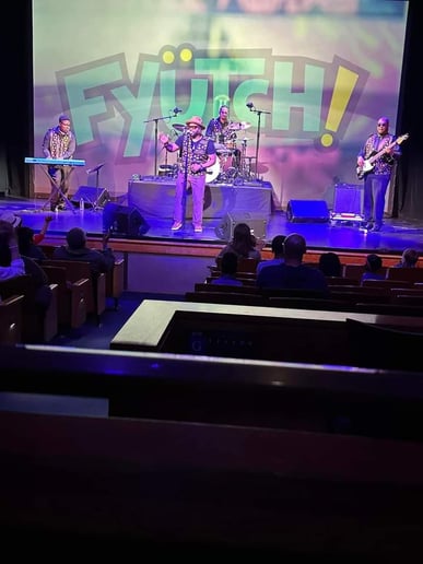 Gallery photo 2 of Touring Musician