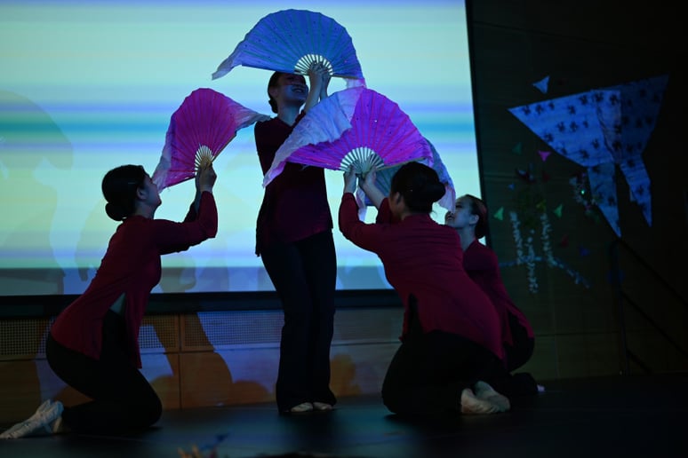 Gallery photo 1 of Traditional Chinese Dance at UW