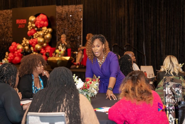 Gallery photo 3 of Transformational Speaker