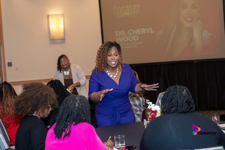 Gallery photo 4 of Transformational Speaker