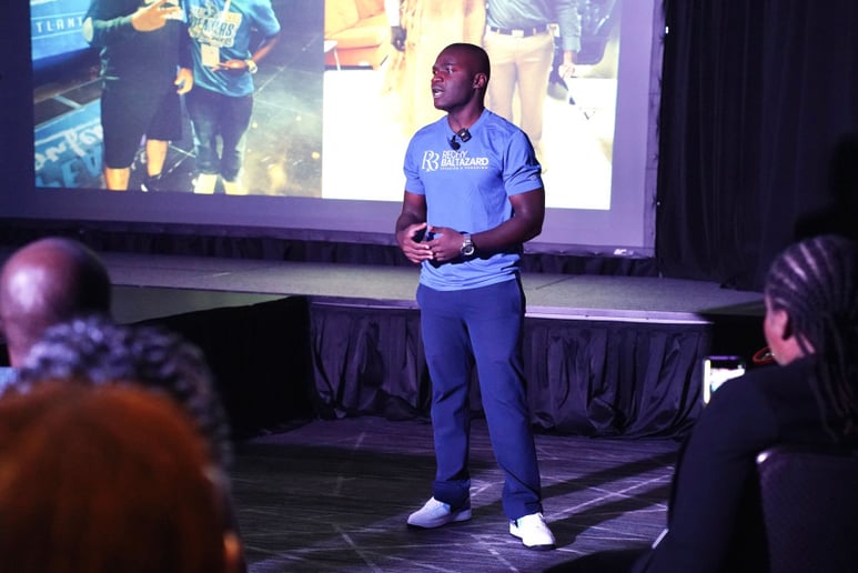 Gallery photo 10 of Transformational Speaker