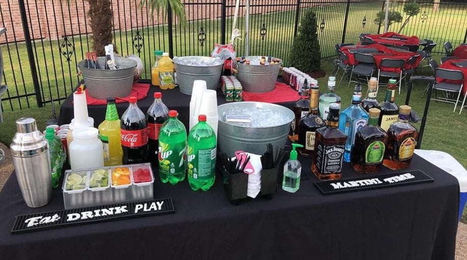 Gallery photo 5 of Traveling Mixologist