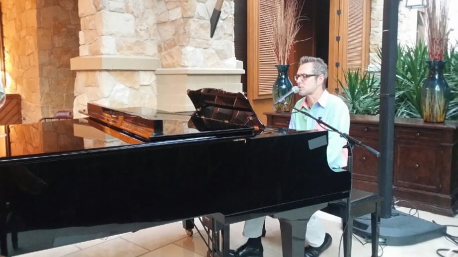 Gallery photo 2 of Tray Boz Special Event Music