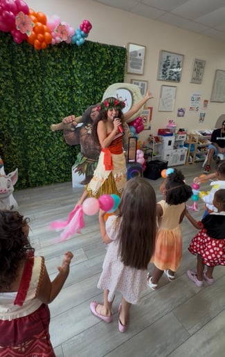 Gallery photo 4 of Treasure Coast Character Parties