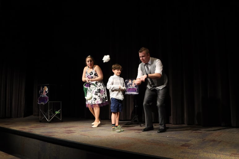 Gallery photo 5 of Trevor & Lorena Comedy Magic