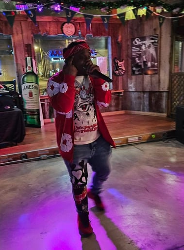 Gallery photo 5 of Trey Stylez