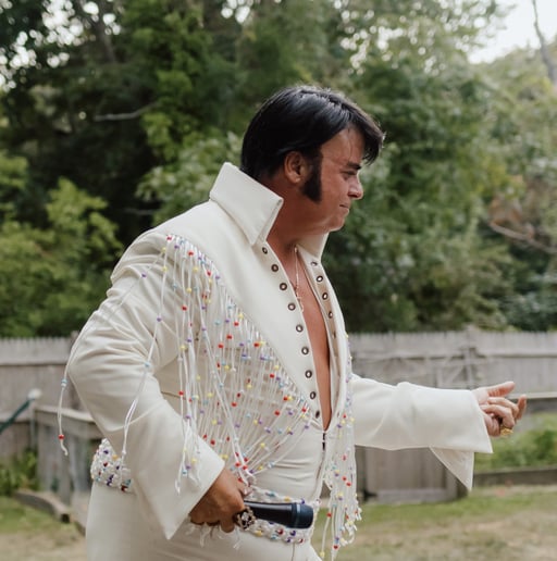 Gallery photo 2 of Tribute To Elvis