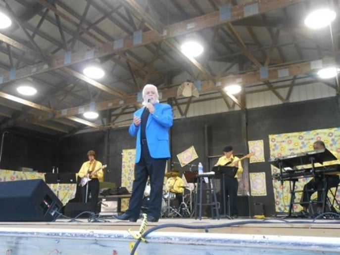 Gallery photo 1 of Tribute to "The Gambler" Kenny Rogers