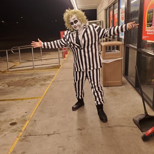 Gallery photo 2 of Beetlejuice Impersonator