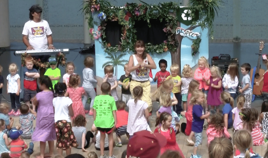 Gallery photo 22 of Tricia & The Toonies
