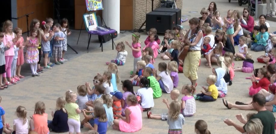 Gallery photo 23 of Tricia & The Toonies