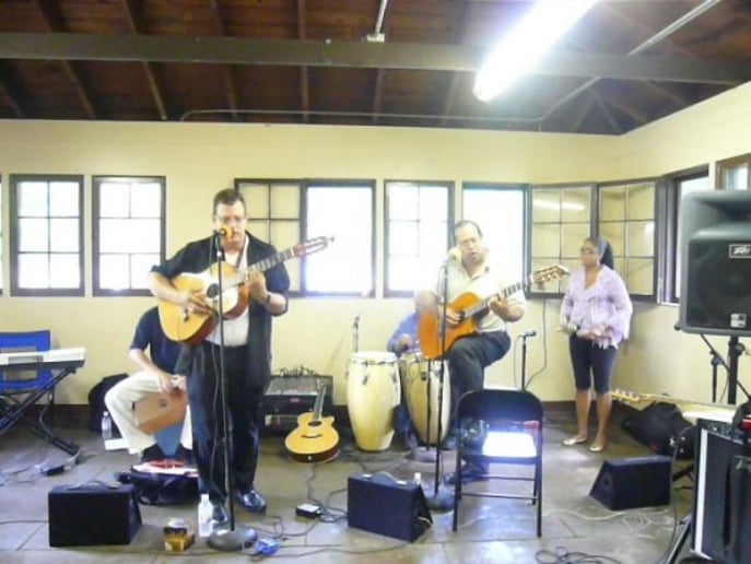 Gallery photo 6 of Trio Los Claveles