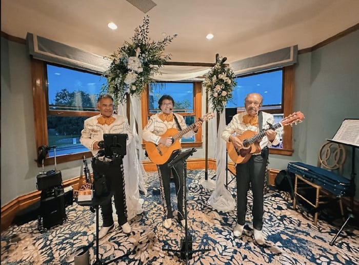 Gallery photo 20 of Trio Sol de Mexico