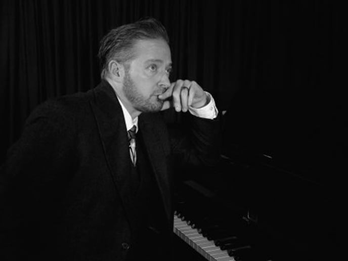 Gallery photo 5 of Troubadours of Rhythm