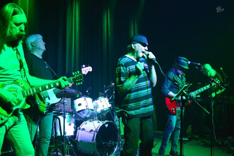 Gallery photo 2 of Trouble No More