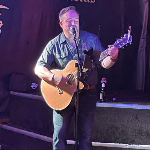 Gallery photo 3 of Troy Bausch -Classic Country Acoustic