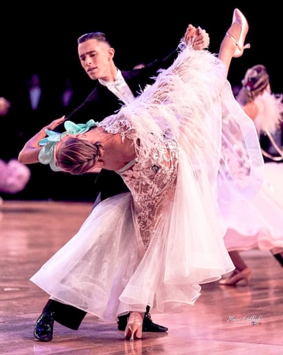 Gallery photo 2 of Thomas Zinger & Sarah Stolarsky