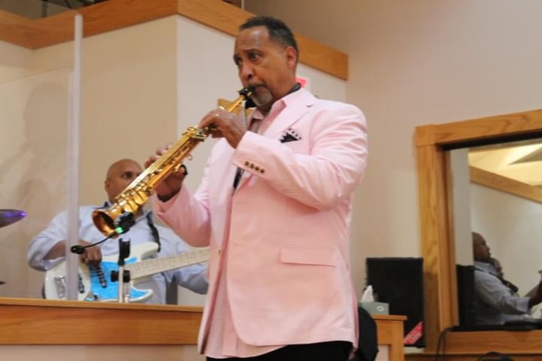 Gallery photo 9 of Tim Tolber Music & Entertainment