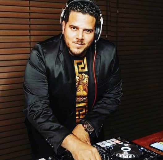 Gallery photo 3 of Tumbao Events – DJ & Photobooth | Weddings & Quince Miami