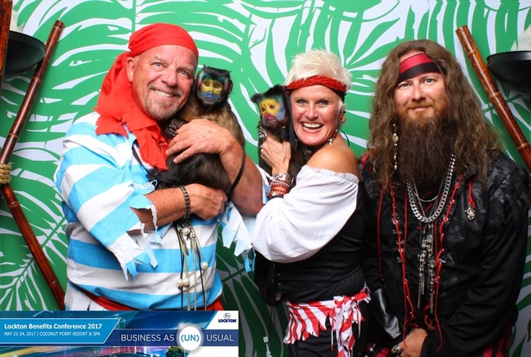 Gallery photo 7 of Twins and Jungle Friends