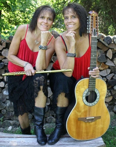 Gallery photo 1 of TwinSister