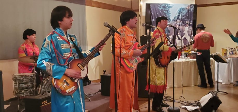 Gallery photo 7 of Twist and Shout
