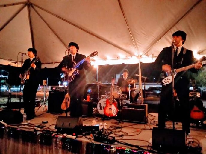 Gallery photo 3 of Twist and Shout
