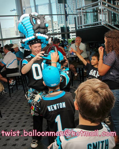 Gallery photo 21 of Twist The Balloonman