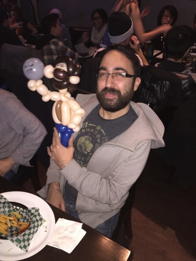 Hire Twistin' Sam Balloon Entertainer - Balloon Twister in