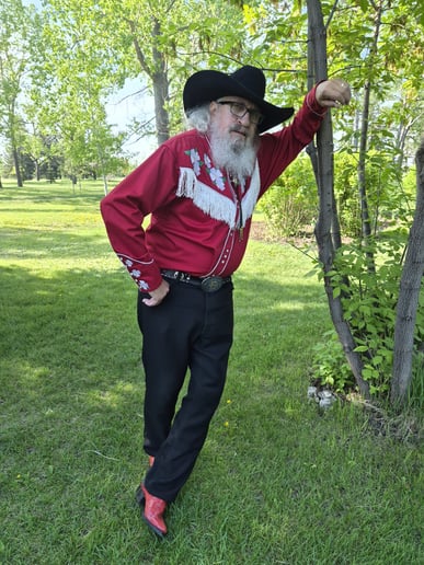 Gallery photo 10 of Twistin Tex Balloonist & Comedy Magician