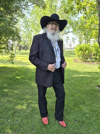 Gallery photo 11 of Twistin Tex Balloonist & Comedy Magician