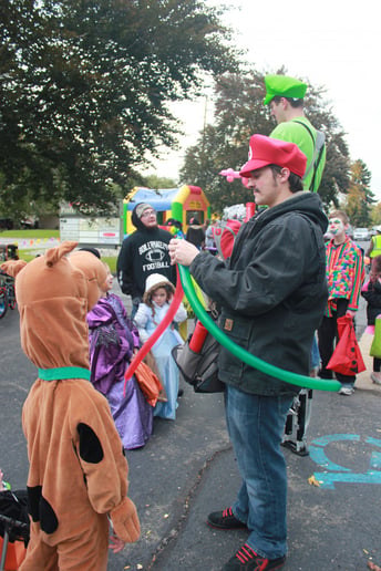 Gallery photo 15 of Twisting Up Entertainment