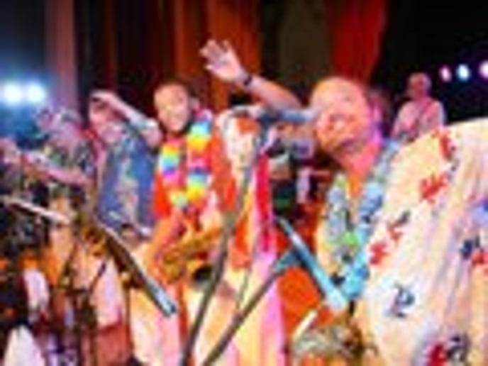 Gallery photo 7 of Tyn Tymes  (Ten Times)
