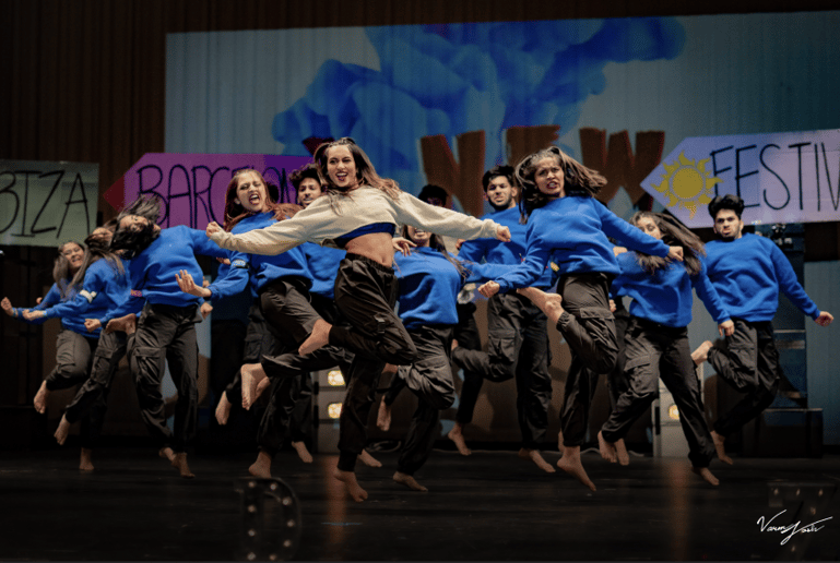 Gallery photo 3 of UCSD ZOR: Hindi Film Dance