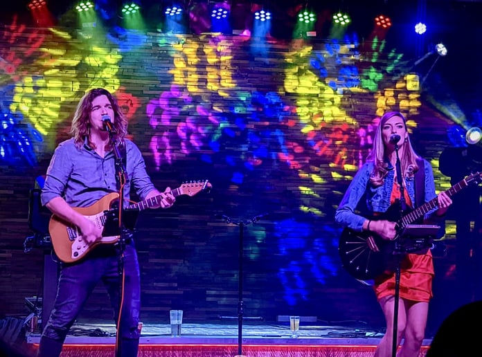 Gallery photo 2 of Uhl Duo + Live Band