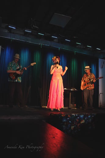 Gallery photo 5 of Ula Vamps, Your Silly Singing Showgirl!
