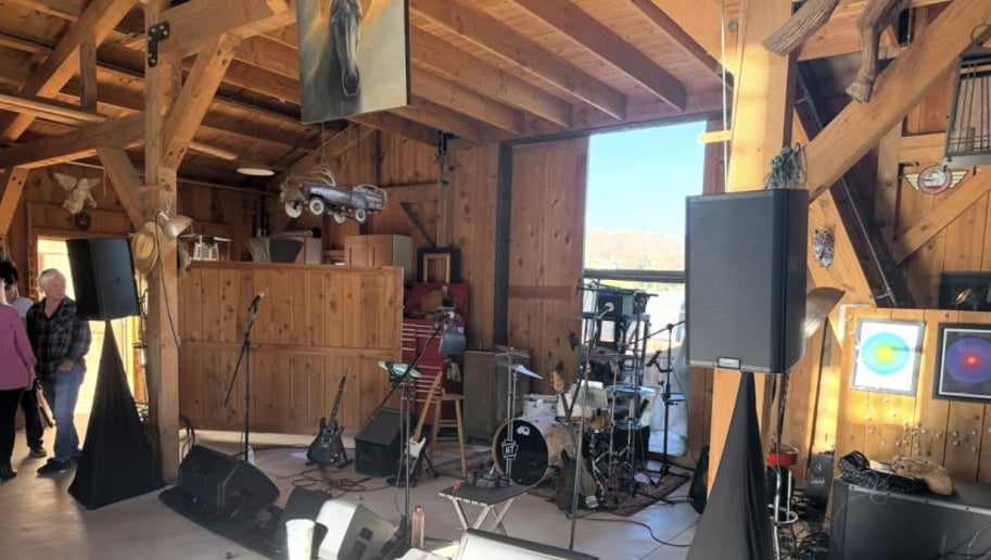 Gallery photo 1 of Ultimate Live Sound