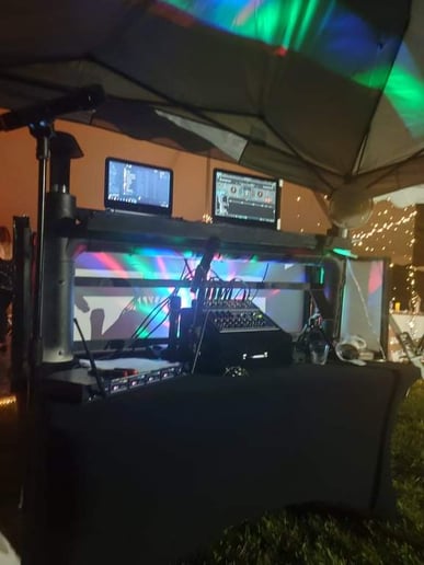 Gallery photo 1 of Uncle Johnnie's Karaoke