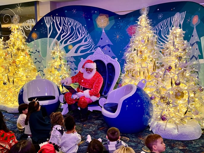 Gallery photo 1 of Uncle Santa